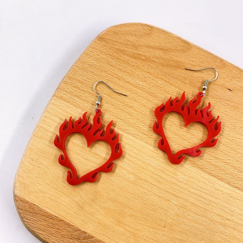 Boucles d'oreilles Love Flame Peach Heart Boucles d'oreilles personnalité Boucles d'oreilles rétro punk